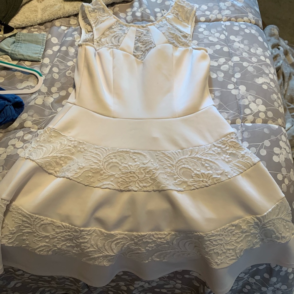 White lace dress